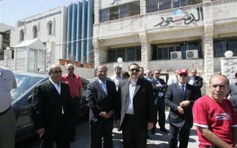 الصوت الصحفي ينتقد إراقة ماء وجه الصحفيين 