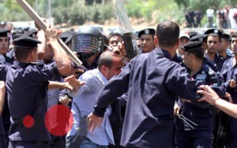 توقيف 4 من رجال الأمن وتشكيل لجنة تحقيق باعتداءات اعتصام ساحة النخيل