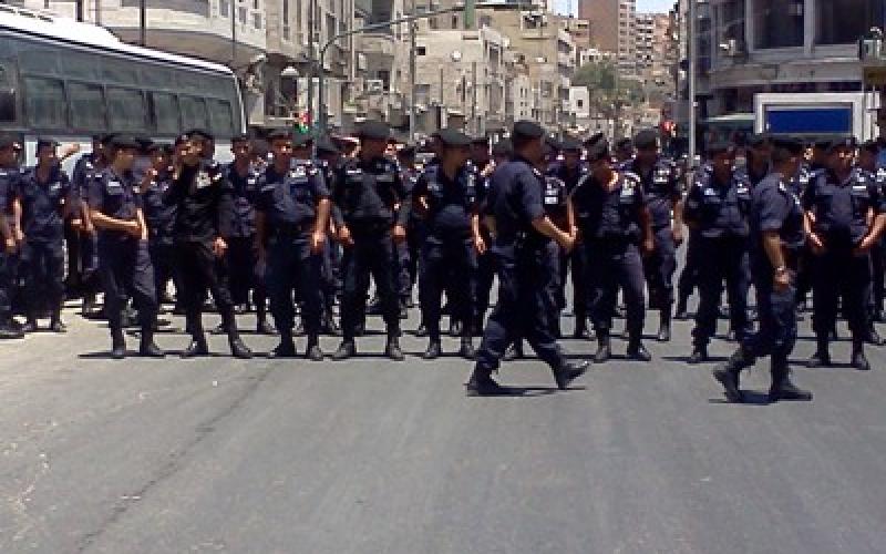 منظمات حقوقية: لجوء الحكومة لقمع الاعتصامات يناقض إعلانها عن احترام الحريات