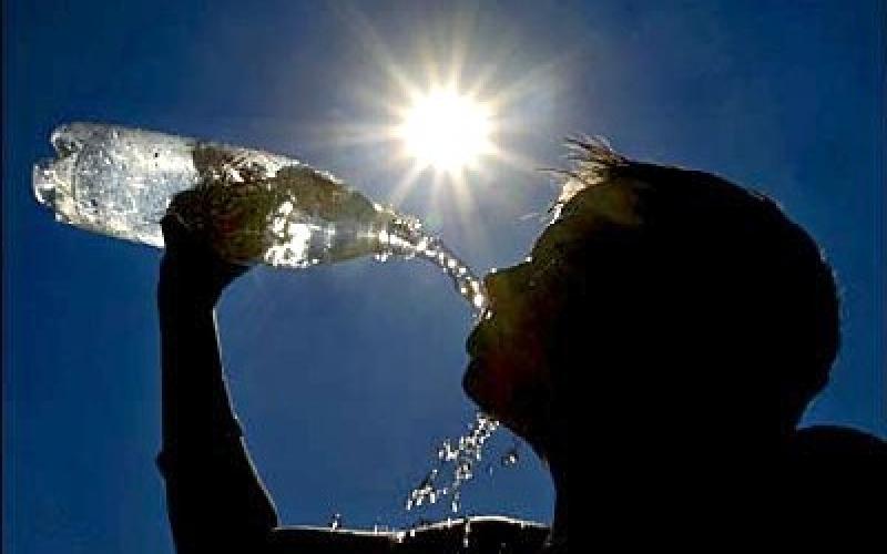 طقس حار في عمان 37 درجة