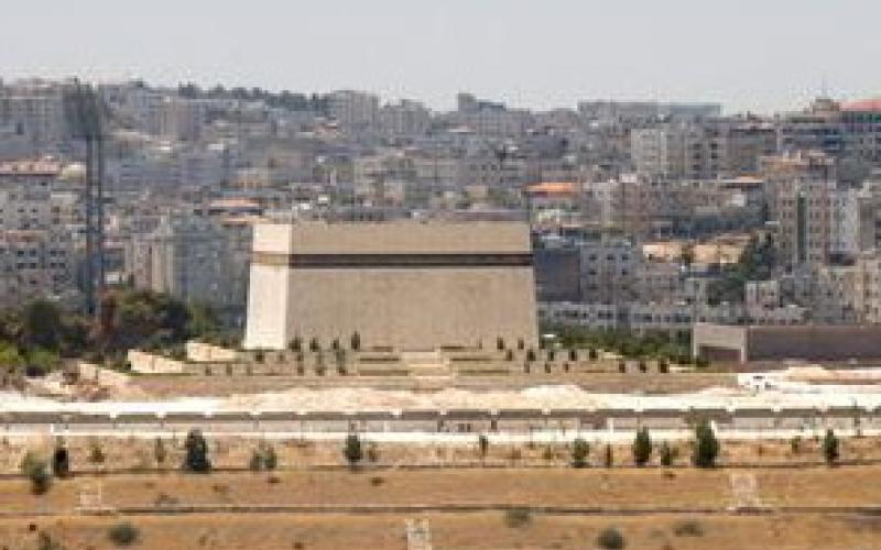 "ليس لهذا استشهدنا”اعتصام أمام صرح الشهيد الجمعة