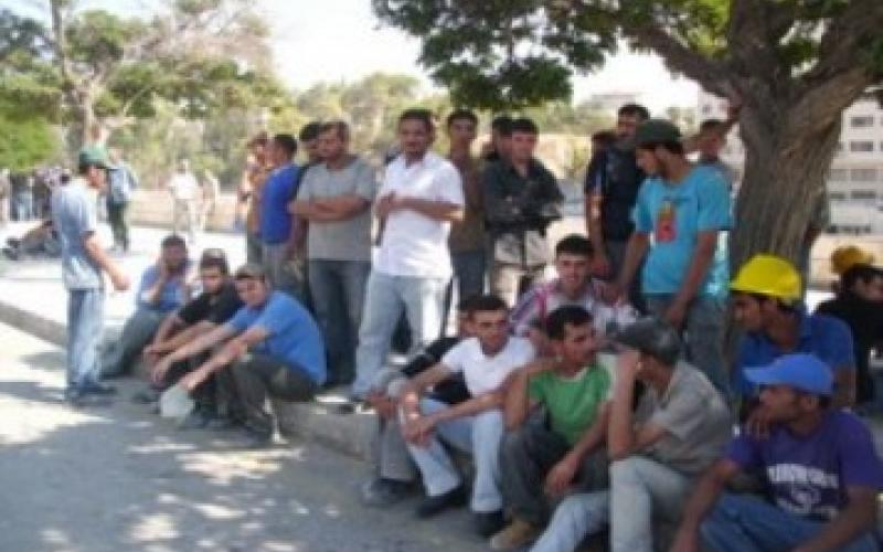 اعتصام عمال بمشروع العبدلي أمام "النواب"