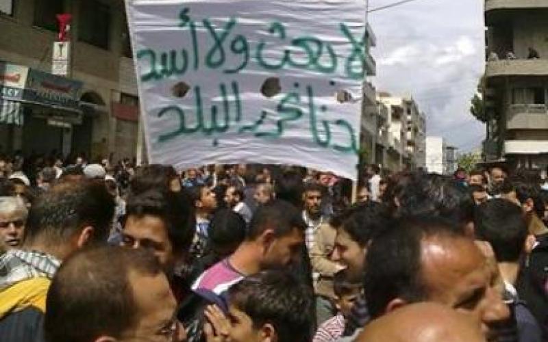 اعتصام لنصرة الشعب السوري في المفرق وعشائر السرحان ترفض