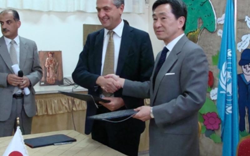 7.7 مليون دولار.. مساعدات يابانية للاجئين في مناطق عمل الأنروا