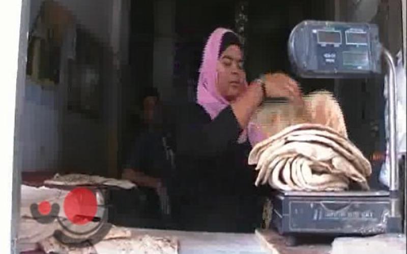 فيديو.. انوار بائعة خبز تروي عشقها للمهنة