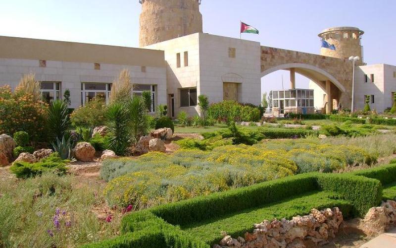 متضررو أراضى التكنولوجيا يهددون بإغلاق طريق الأردن سوريا