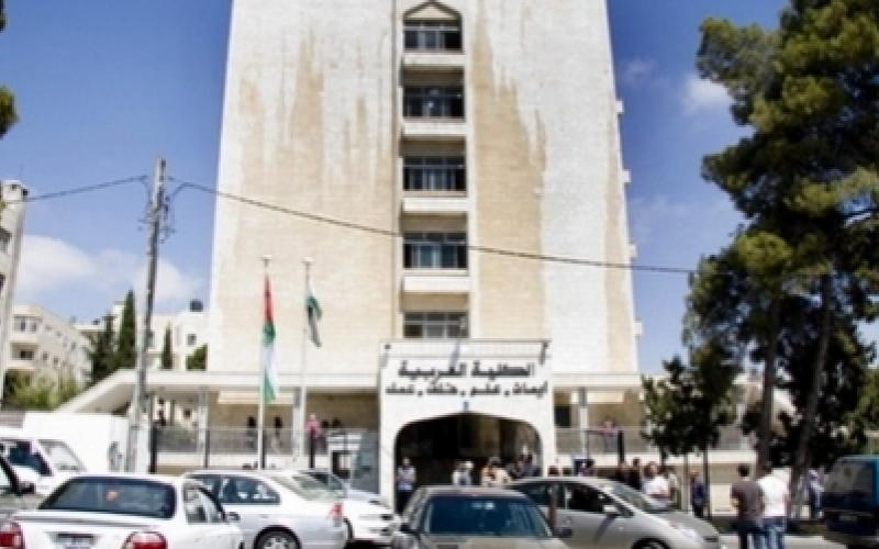 المرصد العمالي: إنهاء خدمة 30 موظفا بالكلية العربية