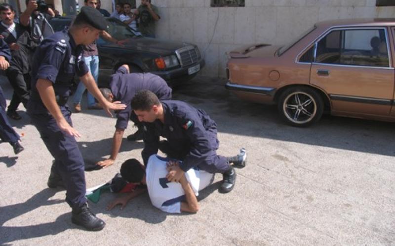 إطلاق سراح دعاس وتوقيف المعتدي عليه خلال مسيرة الجمعة