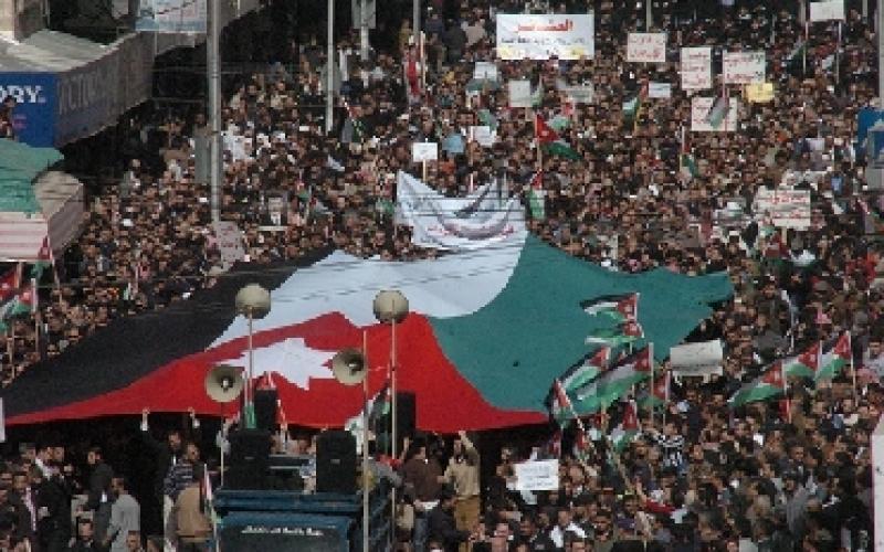 الحراك الشبابي والشعبي يخرج في جمعة الشعب مصدر السلطات