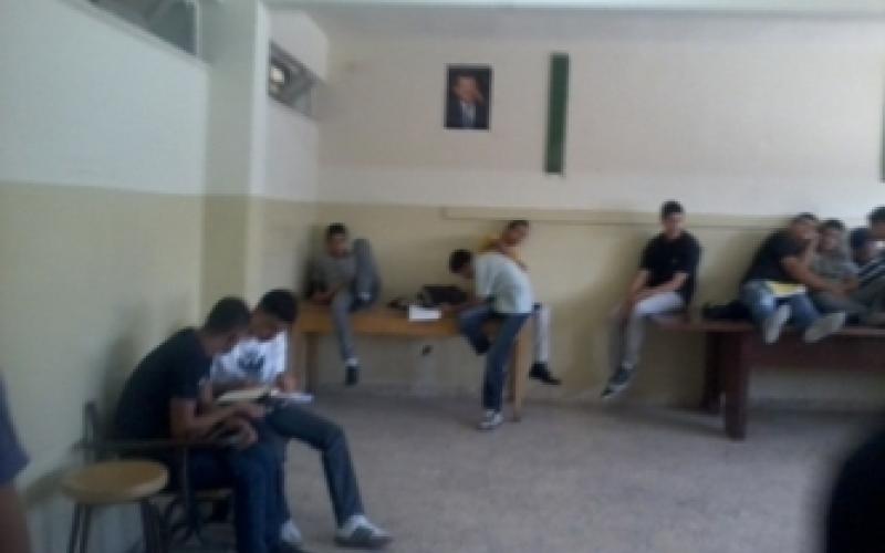 اعتصام طلابي أمام التربية لخلو شعبتهم من المقاعد