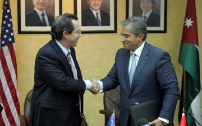 مساعدات أمريكية بقيمية 359.3 مليون دولار