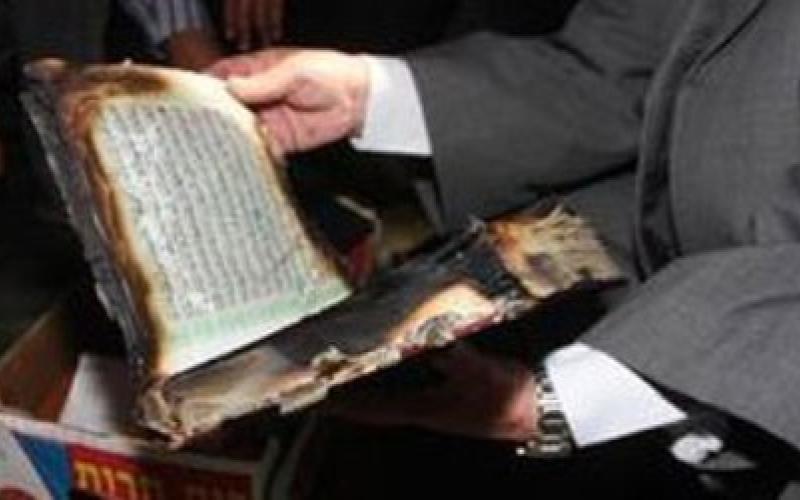 "الأطباء" تستنكر إحراق مسجد في الجليل