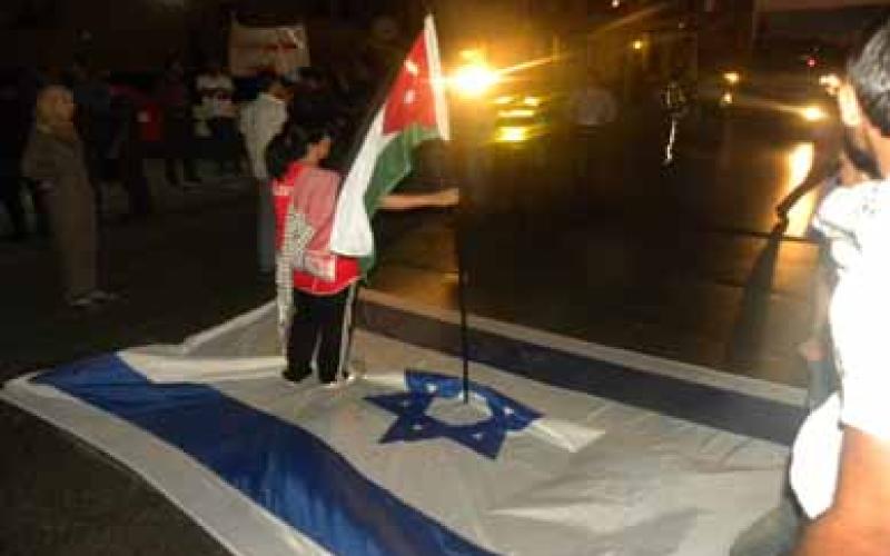 صور.. اعتصام الكالوتي تزامنا مع اعتصام المصريين لإلغاء وادي عربة وكامب ديفيد