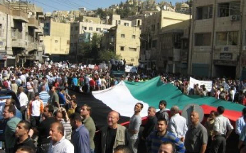 الحراكات الشبابية والشعبية تتألف في جمعة "وحدتنا طريق الاصلاح والتغيير "