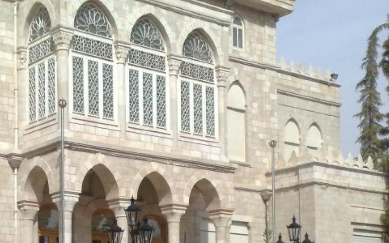  استقالة أمين عام الديوان الملكي لحمله جنسية أجنبية