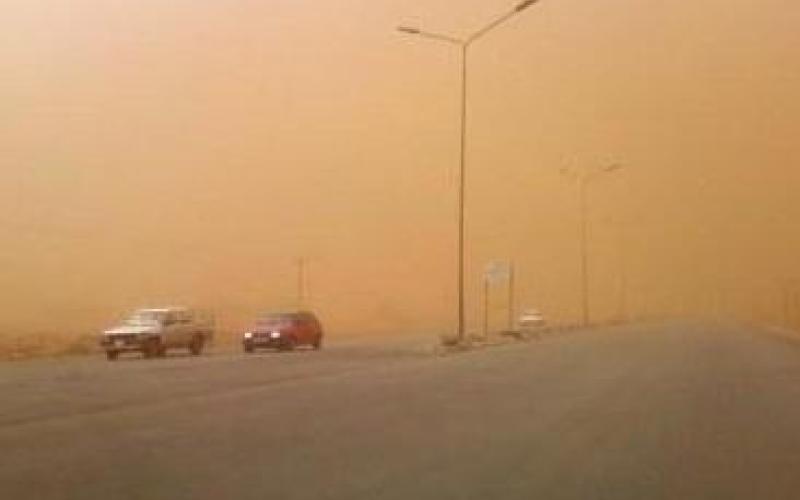 انخفاض طفيف على الحرارة وأجواء مغبرة الأحد