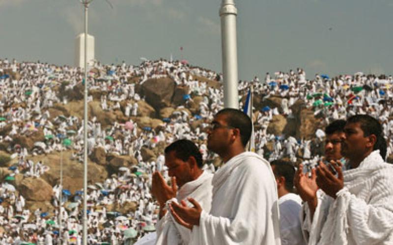 حجاج يشتكون نقص الخدمات والاوقاف تتوعد المخالفين