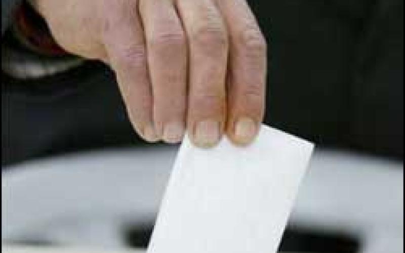 الحكومة تتجه لاعتماد نظام انتخاب الـ89