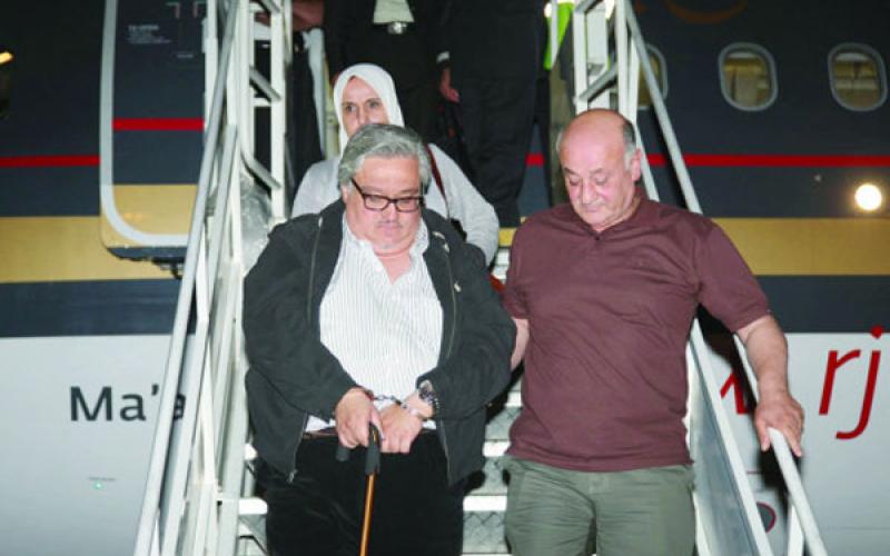 مكافحة الفساد تحول ملف سفر شاهين إلى رئيس الوزراء