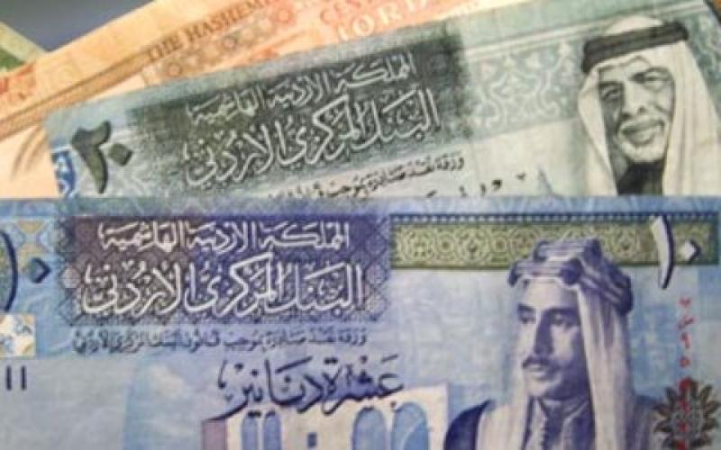 الفلسطينيون يفضلون الدينار الأردني للادخار