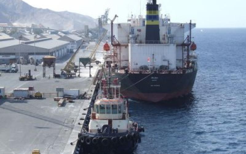 مباشرة التحقيق بهروب الباخرة “سور”