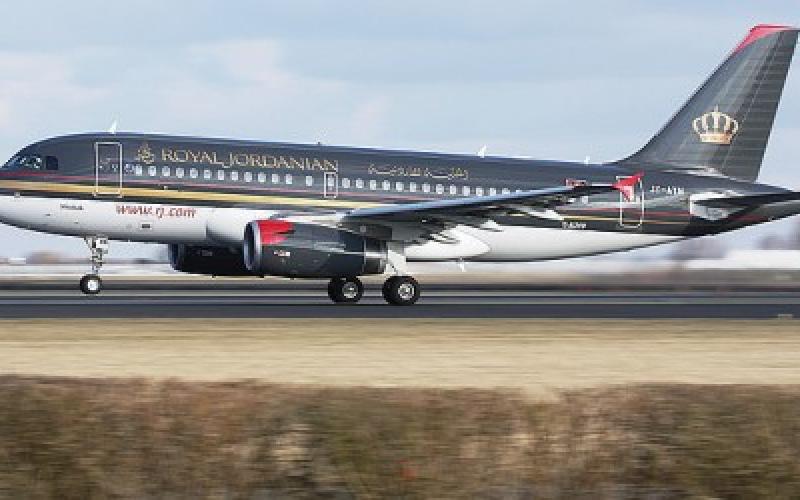 هبوط اضطراري لطائرة الملكية بالمدينة لإسعاف مسافر