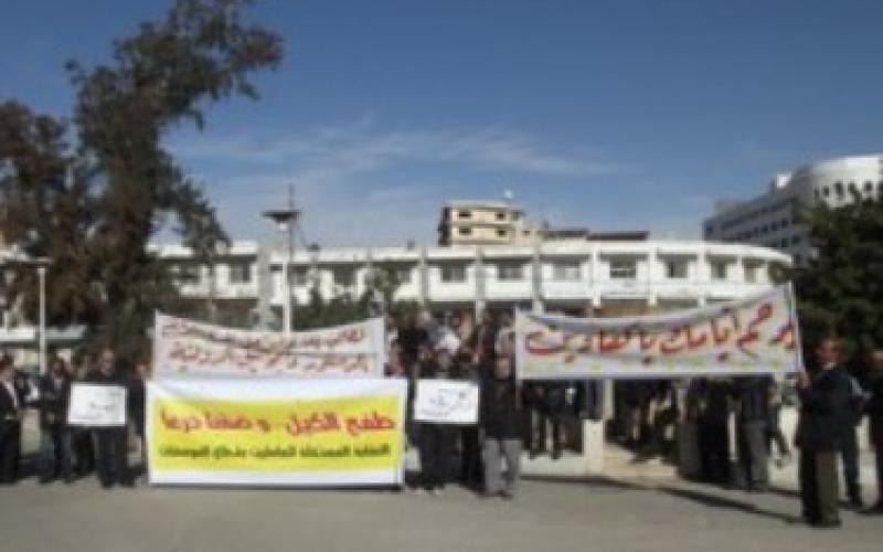 "العمالية المستقلة" تطالب بحجب الثقة عن وزير العمل 