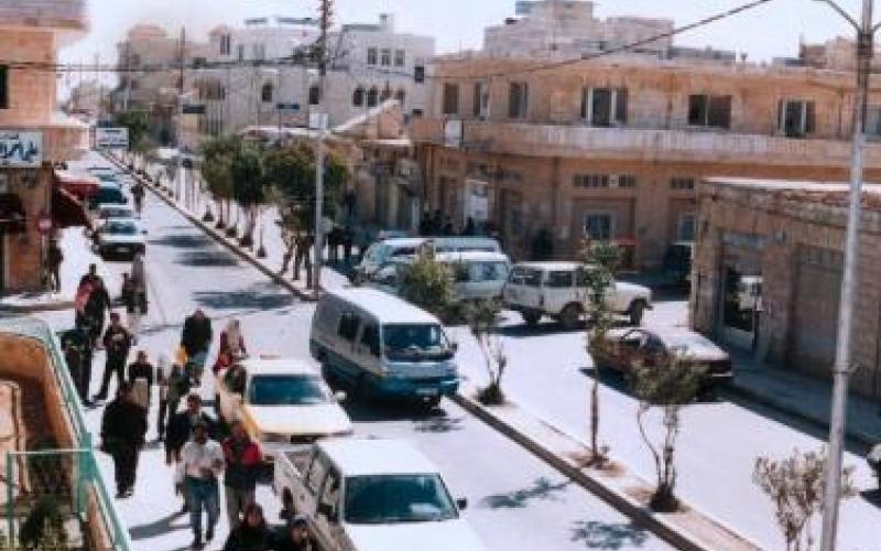 المفرق: اعتصام للاحتجاج على عمل السيارات الخاصة