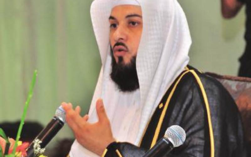 العريفي يزور مركز الموقر