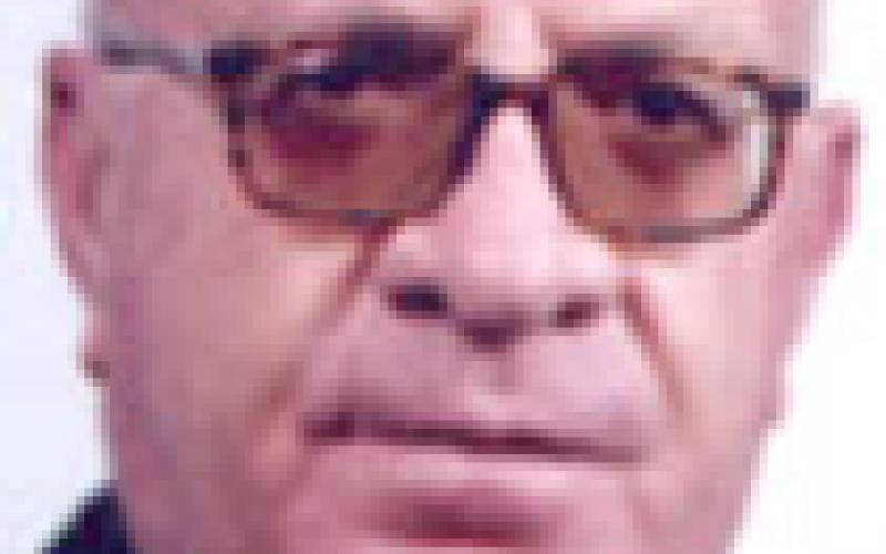 المحتجون على هيكلة الرواتب