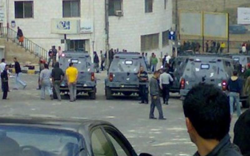 السلط: الطلاب يحتجون على نتائج التوجيهي والأمن يتدخل