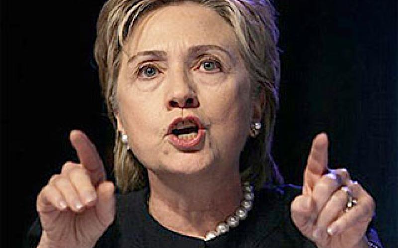 كلينتون: التدخل العسكري في سوريا عبر الأردن لن يحدث