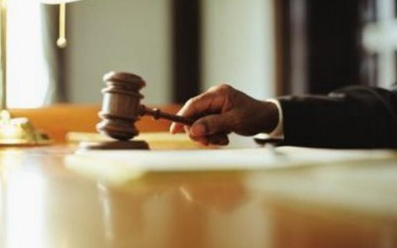 توجيه تهمة هتك العرض لحارس اعتدى على طفل