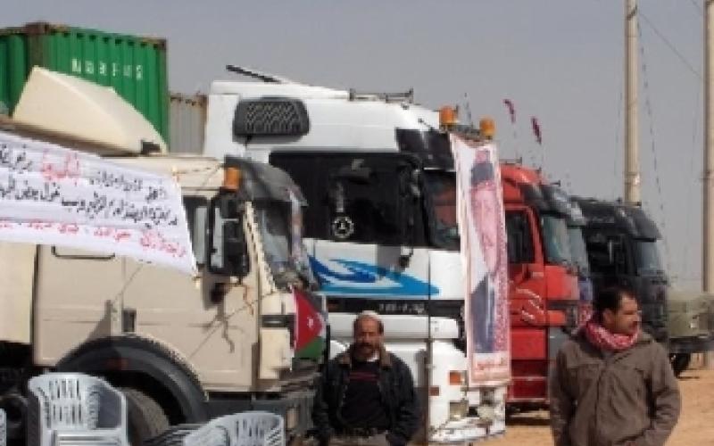 استمرار إضراب سائقي شاحنات العقبة يشل حركة الميناء