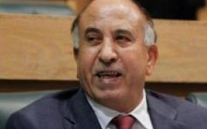 وريكات: لماذا يعلق فشل التعامل مع فواتير علاج الليبيين على شماعة الوزارة؟