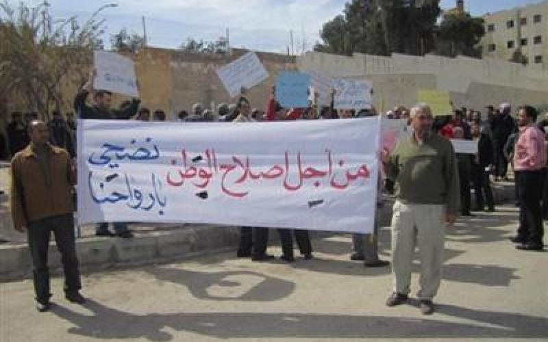 الطفيلة: معتقل ثامن لإطالة اللسان وشخصيات تؤيد الحراك – اسماء