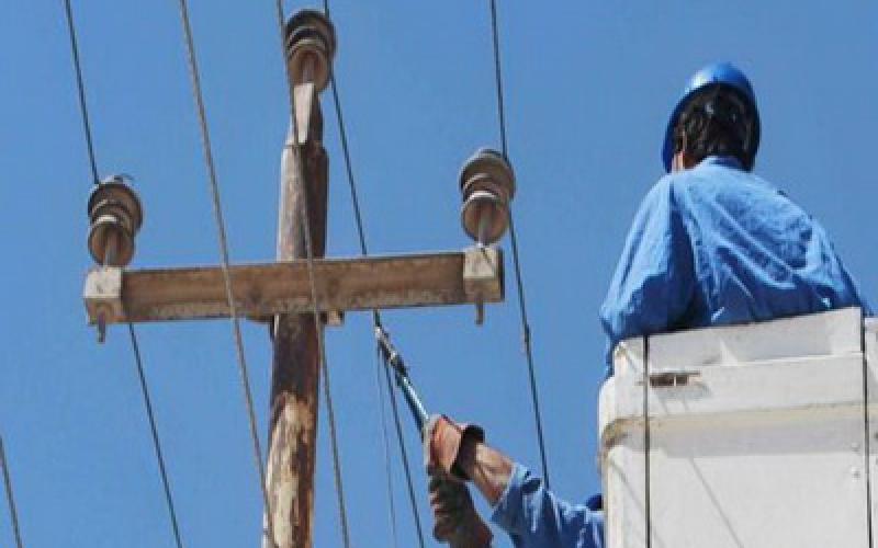 العاملين في الكهرباء تبدأ إضرابا عن العمل