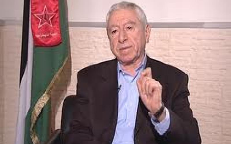 حواتمة محاضرا في منتدى الفحيص 