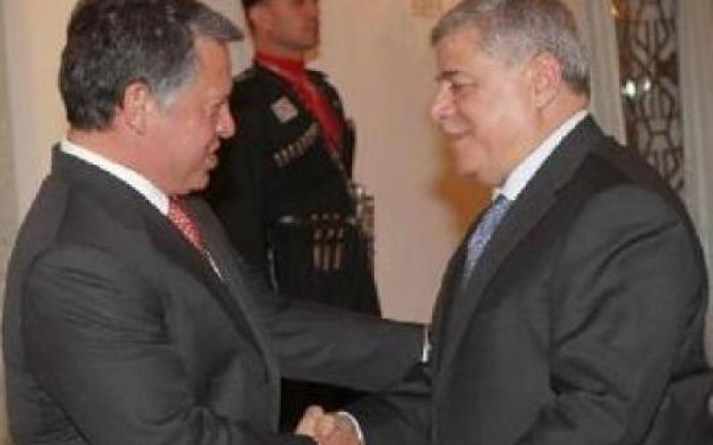 الملك للخصاونة: فوجئت بإصرارك بعدم ضرورة تمديد دورة مجلس الأمة