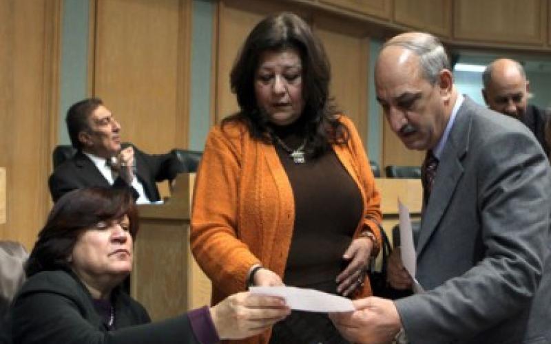 الروسان تهاجم أمير قطر وابو السكر..والدغمي يشطب الاساءات