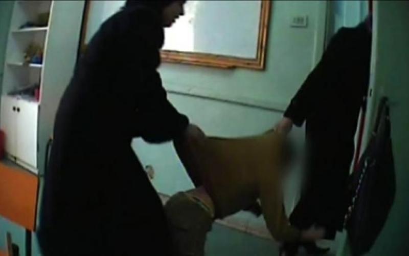 أهالي يعتصمون ضد إغلاق مركز للمعاقين