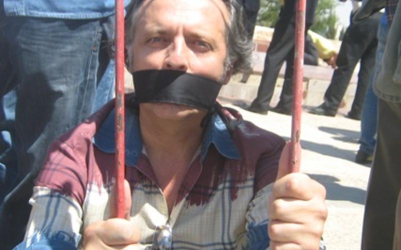 الفنانون يمطرون رئاسة الوزراء بالأسئلة