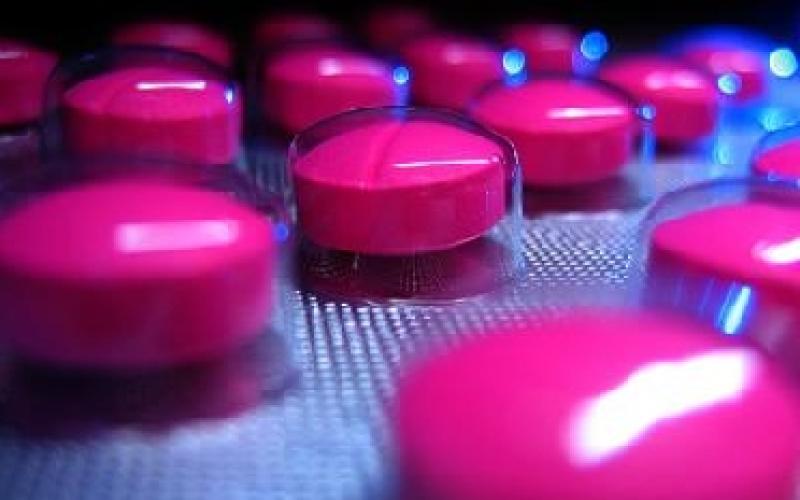 عبيدات: ضبط 12 الف علبة دواء مزورة 