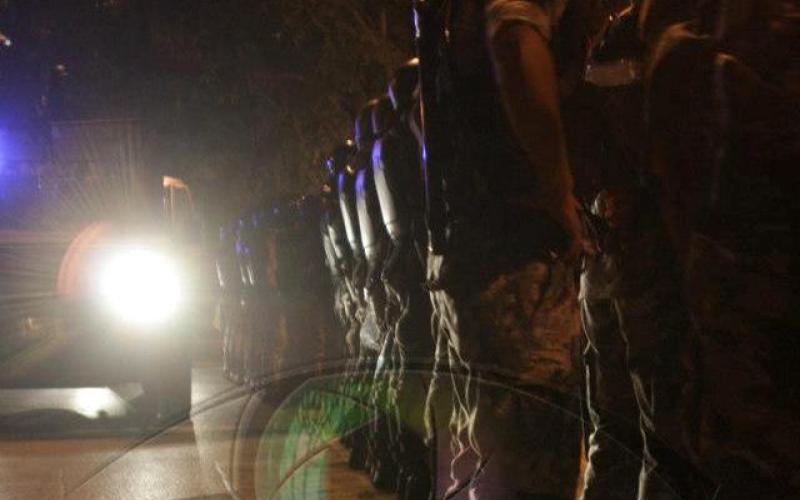 قوات الدرك خلال اعتصام على دوار الداخلية- عدسة محمد حتاملة 