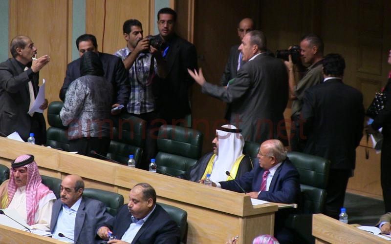 4 نواب يستقيلون من لجنة التوجيه واتهامات بالضغط عليهم لإقرار قانون المطبوعات