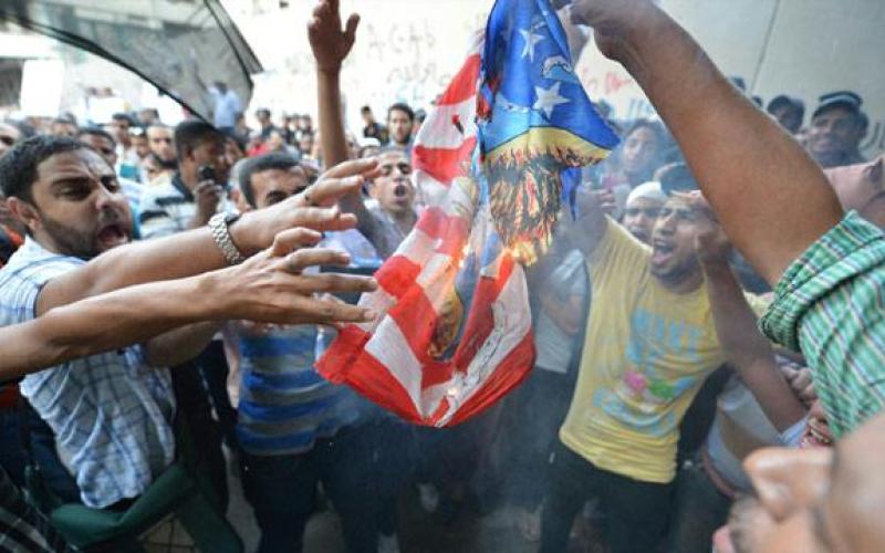 احتجاجات شعبية تجتاح مدنا عربية ضد الإساءة للرسول