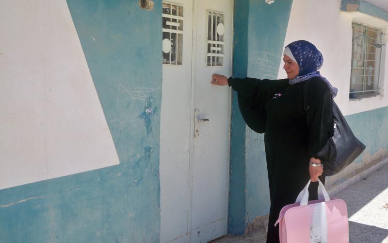 المُثقفات شققَن عادات المجتمع بتثقيف الرجال حول سرطان الثدي