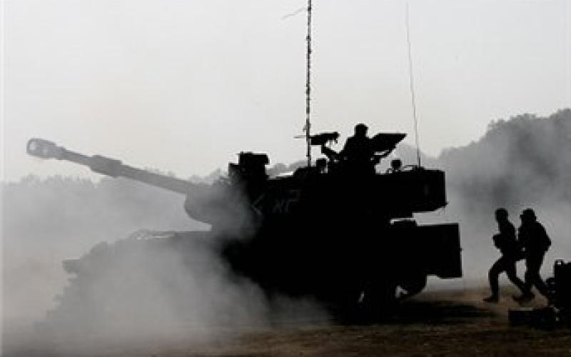 إصابة فلسطيني بقصف مدفعي إسرائيلي على القطاع