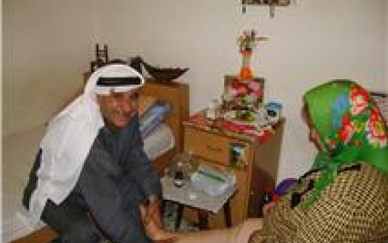  في القدس : الشلالدة... من بائع للخضار الى طبيب أعشاب