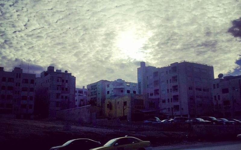 سماء عمّان ملبدة بالغيوم- عدسة ماجدة ابو طير